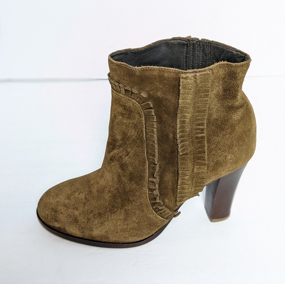 Tila March Paris suede ankle boots - Picture 2 of 16
